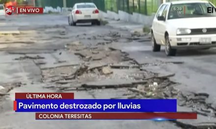 Saltillo: lluvias destruyen pavimento en Las Teresitas