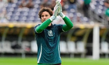 Carlos Hermosillo pide que Ochoa ‘no llegue al mundial’