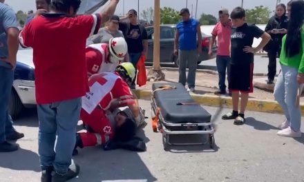 Mujer es arrollada por su propio vehículo al intentar encenderlo en Saltillo