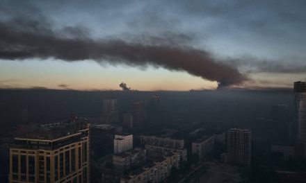Rusia lanza un ataque masivo con drones a Kiev en Ucrania que dejó 23 heridos