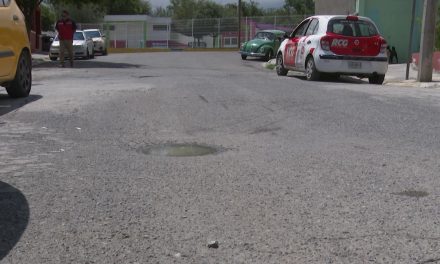 Se hunde el pavimento en la colonia Nogales Uno