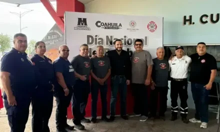 Bomberos de Monclova son reconocidos por autoridades municipales