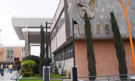 Hospitalizan a menor por ingerir pastillas