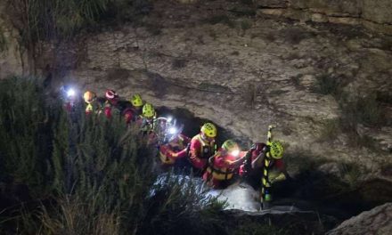 Capacitan a bomberos de Acuña en rescate acuático