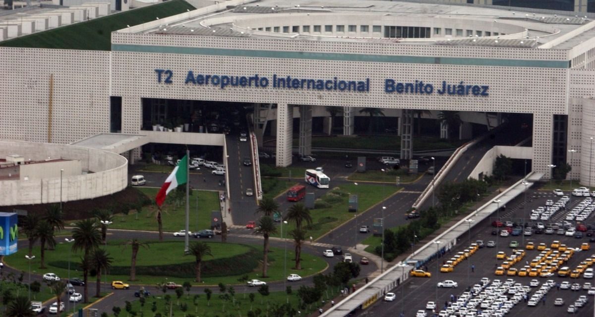 Lluvias paralizan operaciones en el AICM