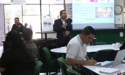 Capacitan a docentes de la UTC