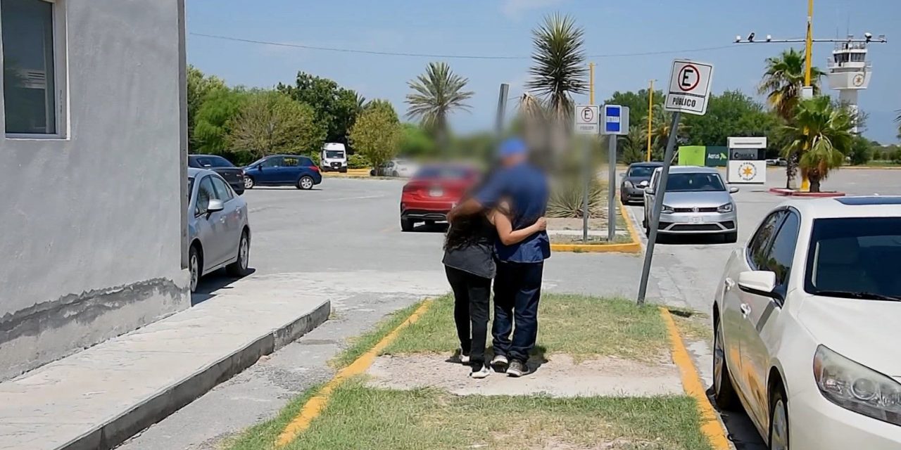Colocan Brazalete de seguridad a Camarera en Monclova