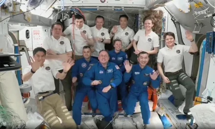 SpaceX lleva a cuatro astronautas a la Estación Espacial Internacional en un viaje récord de 15 horas