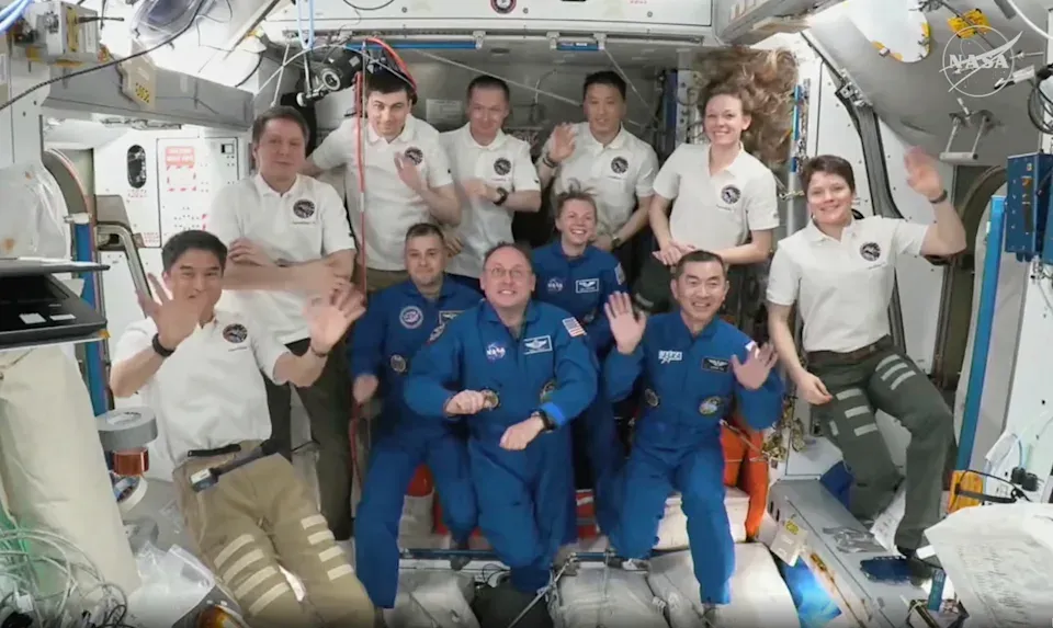 SpaceX lleva a cuatro astronautas a la Estación Espacial Internacional en un viaje récord de 15 horas