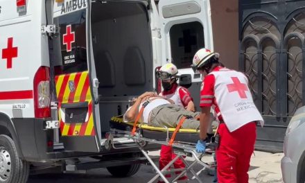 Saltillo: Hombre resulta lesionado tras caer de una escalera en la colonia Postal Cerritos