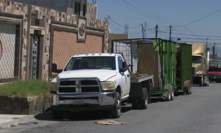 Invaden calle y banquetas con material reciclable en Valle de Lourdes