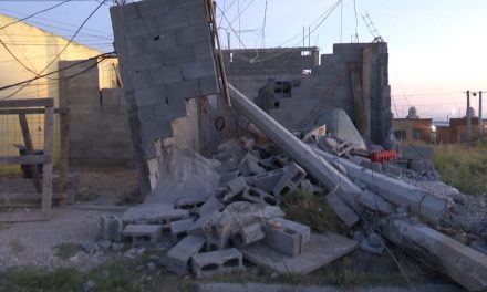 La persecución de maleante dejó daños en Loma Linda donde destruyó una casa