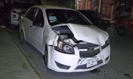 Ignora señal de alto y provoca choque durante la noche en Saltillo