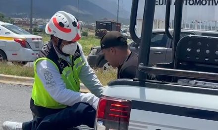 Motociclista choca contra automóvil en Saltillo