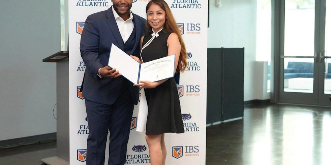 Participa Karla Pecina del Tec Saltillo en evento de la Universidad de Florida