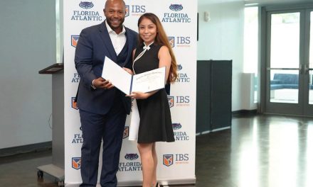 Participa Karla Pecina del Tec Saltillo en evento de la Universidad de Florida