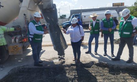 Tomás Gutiérrez ponen en marcha el recarpeteo en el bulevar mariano morales en Ramos Arizpe
