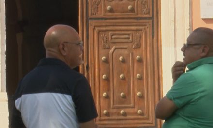 Turistas nacionales y extranjeros se deleitan con la belleza de Saltillo