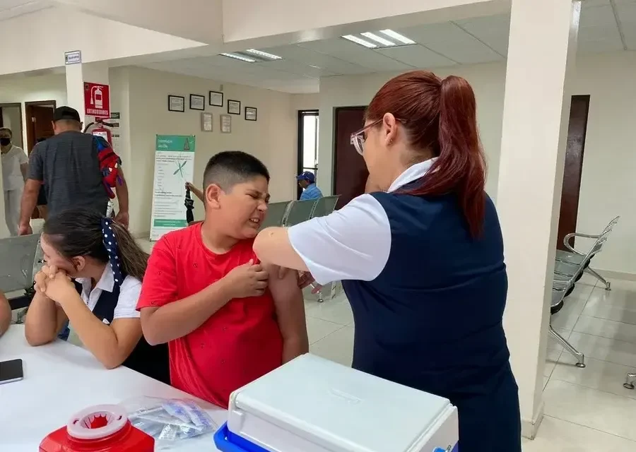 Retoma la región Centro campaña de vacunación escolar