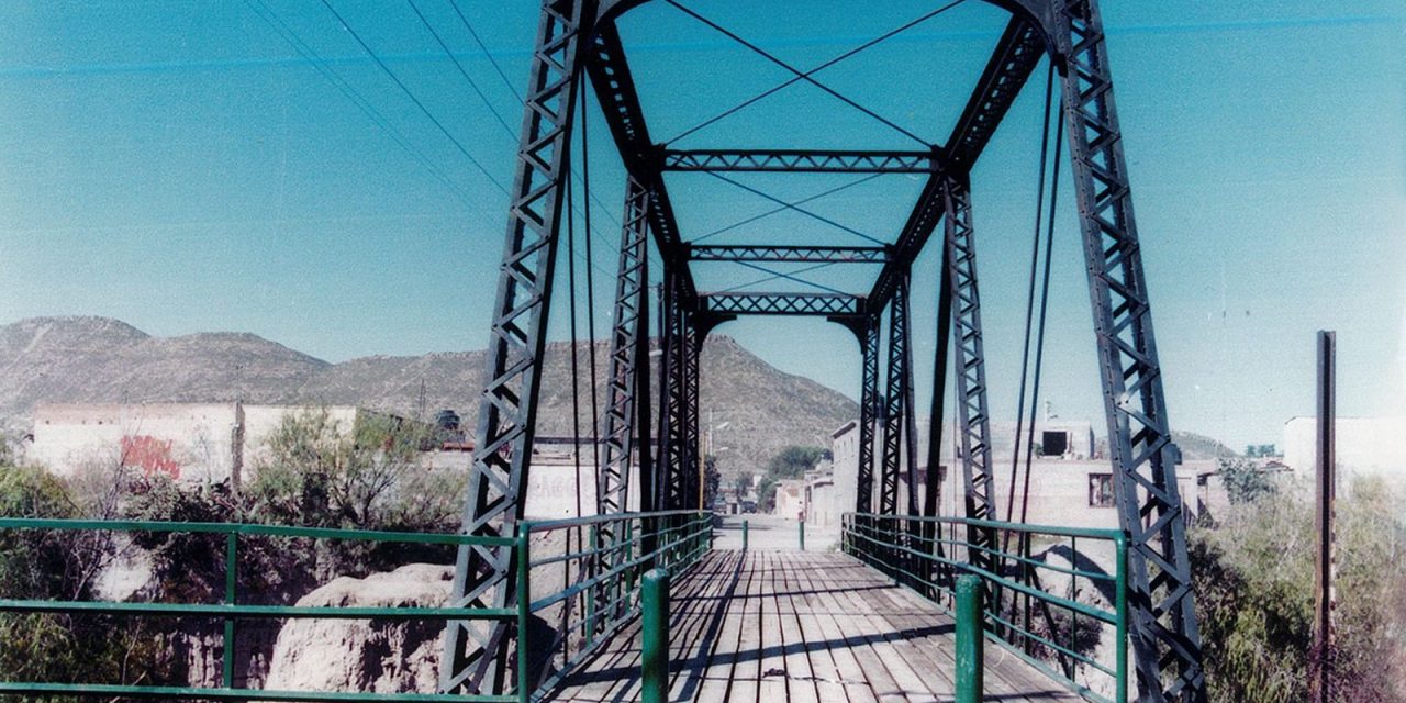 Reúnen en libro historias de La Guayulera, colonia emblemática de Saltillo