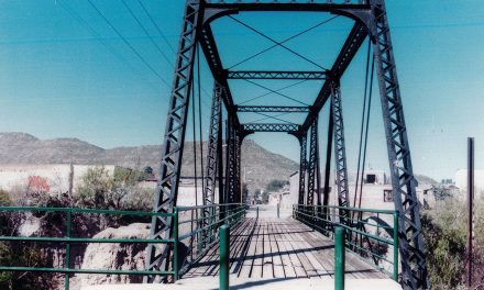 Reúnen en libro historias de La Guayulera, colonia emblemática de Saltillo