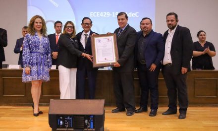 UAdeC entrega más de 2 mil certificaciones de competencias laborales
