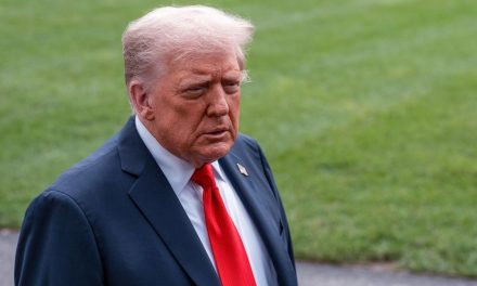 Lamenta Trump el bombardeo israelí a Qatar, un aliado de EE. UU.