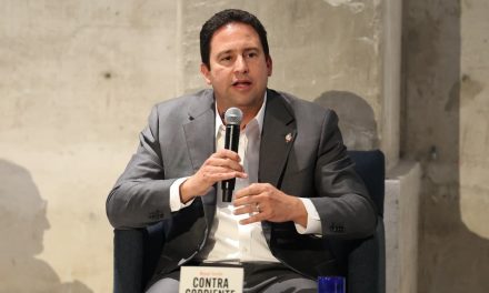 Javier Díaz presenta libro de exalcalde de San Pedro