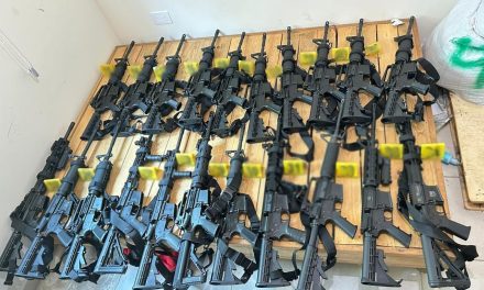 Aseguran enorme arsenal en Culiacán