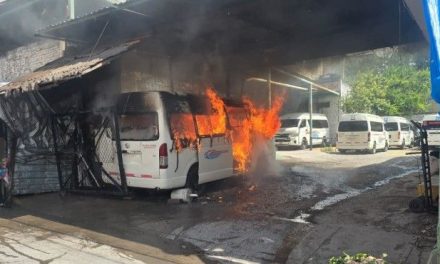 Violencia sin tregua en Chilpancingo: queman combi, suspenden clases y reducen transporte