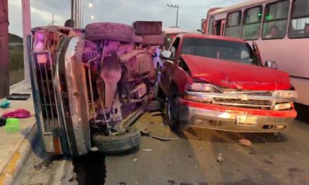 Choque múltiple deja una mujer lesionada en la carretera Monterrey–Saltillo