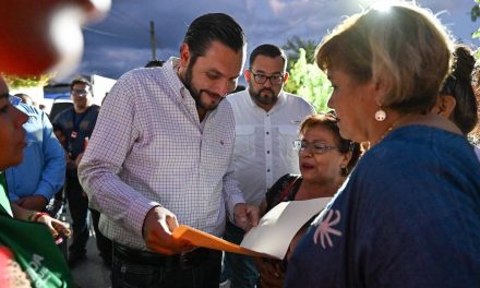 Continúan estado y municipio mejorando vialidades de Monclova