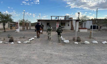 Catean restaurante en Sonora y aseguran 40 litros de hidrocarburo