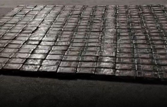Decomisa Ecuador 298 kilos de cocaína con destino a México