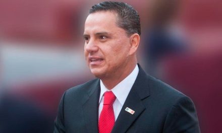 Exgobernador de Nayarit, Roberto Sandoval, culpable por falsificación de documentos