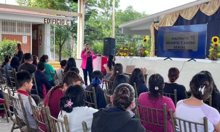 Fundación RCG imparte conferencia en secundaria de Saltillo