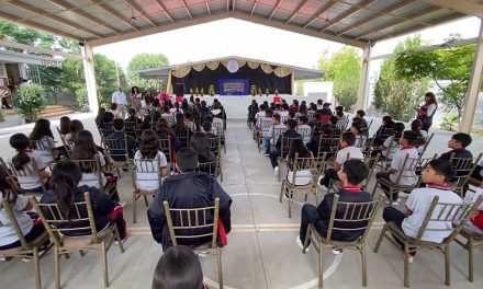 Fundación RCG imparte plática dirigida a los jóvenes de secundaria