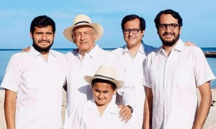 Hijos de AMLO no se han desistido de amparos para evitar detención