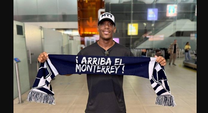 Anthony Martial, refuerzo de Rayados, ya se encuentra en Monterrey