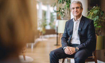 Nestlé destituye a su director general por relación amorosa ‘con una subordinada’