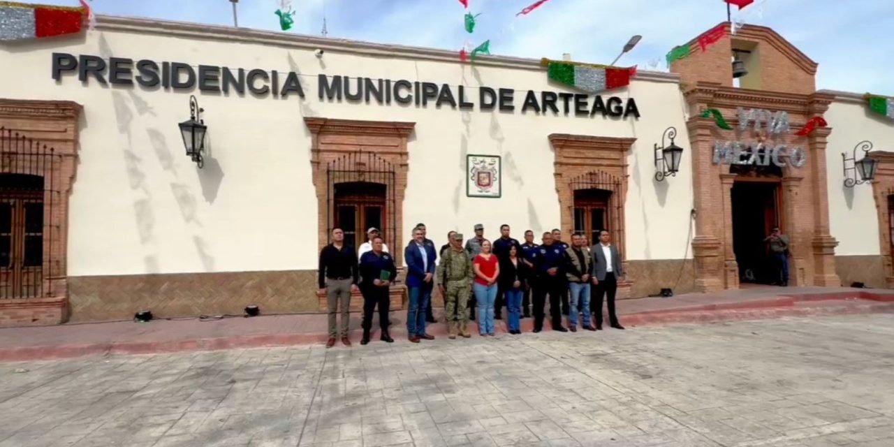 Preside alcaldesa de Arteaga Mesa de la Paz