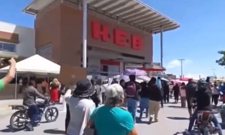 Torreón: Realizan protesta en HEB por muerte de “Papayita”