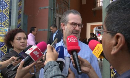 Reprueban agresión a maestro en Saltillo