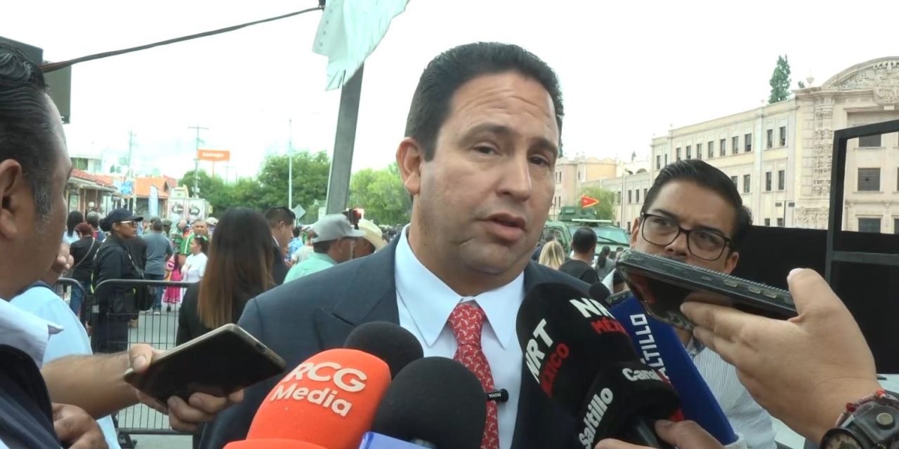 Saldo blanco en la ceremonia del grito de Independencia en Saltillo