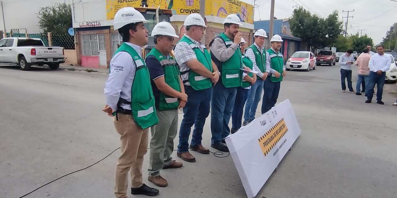 Comienzan trabajos de recarpeteo en la colonia Jardín de Ramos Arizpe