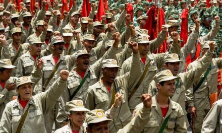 Venezuela refuerza despliegue militar ante presencia de Estados Unidos en el Caribe