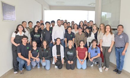 Carlos Villarreal fortalece la preparación profesional de jóvenes monclovenses