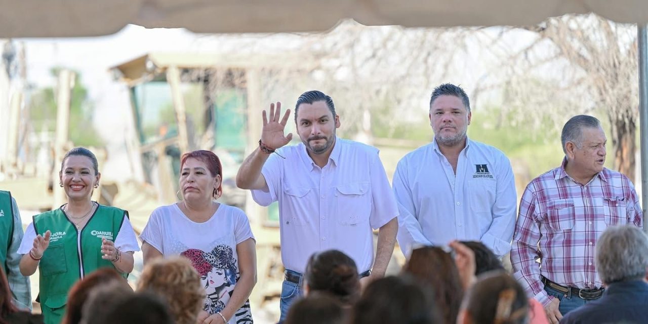 Carlos Villarreal cumple compromiso con familias de la colonia Hipódromo