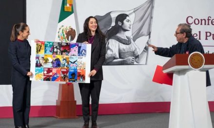 Presentan obras literarias de la colección ’25 para el 25′
