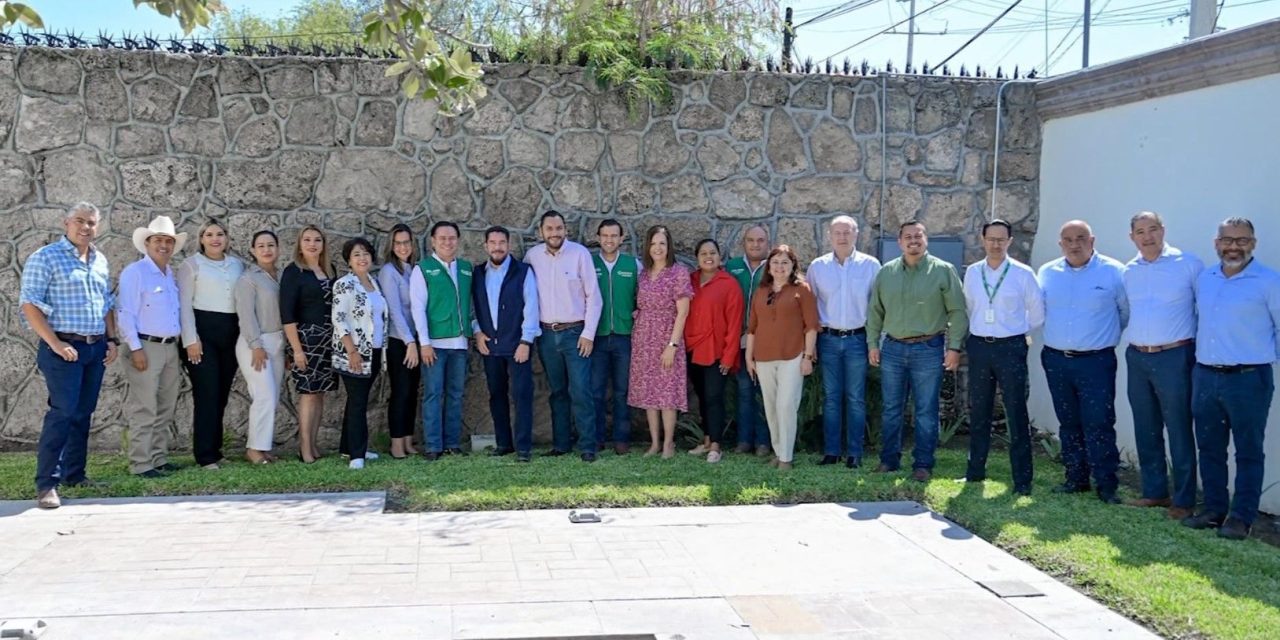 Acuerda CFE y alcaldes de región centro instalación de un polo económico